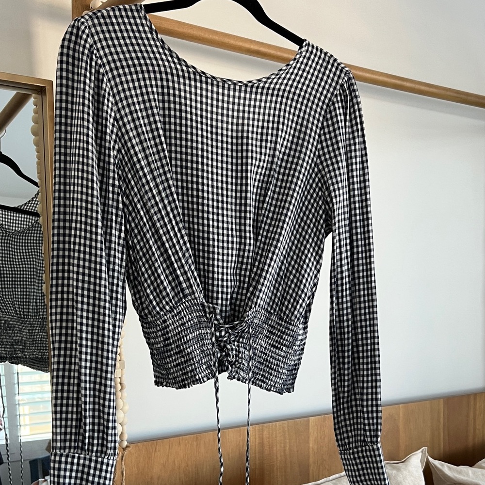 Gianni Bini NAVY and White Gingham Blouse